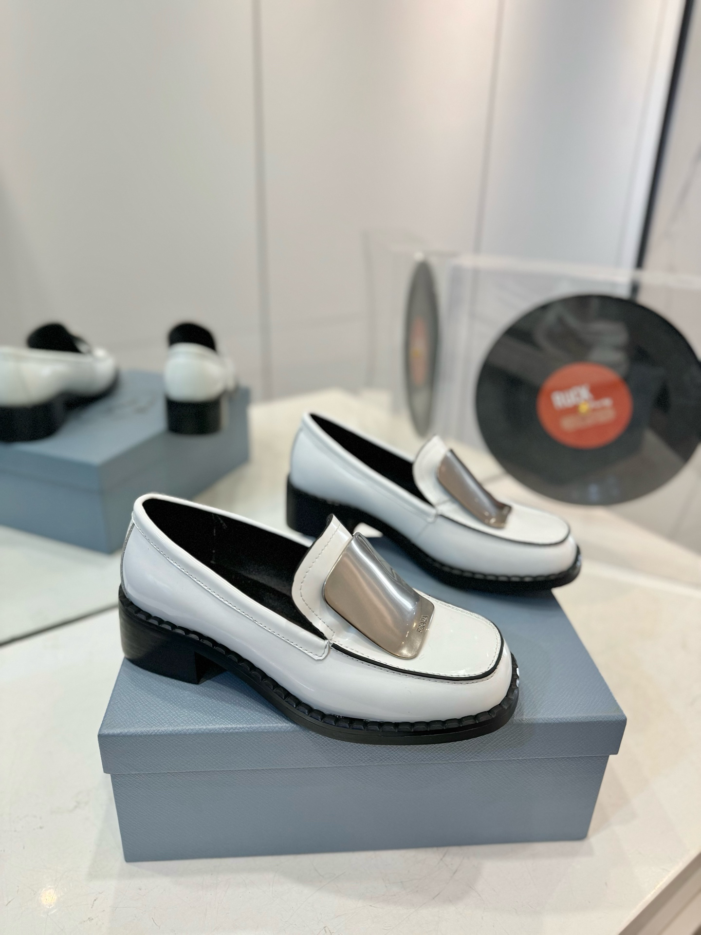 Prada women's leather shoes-18