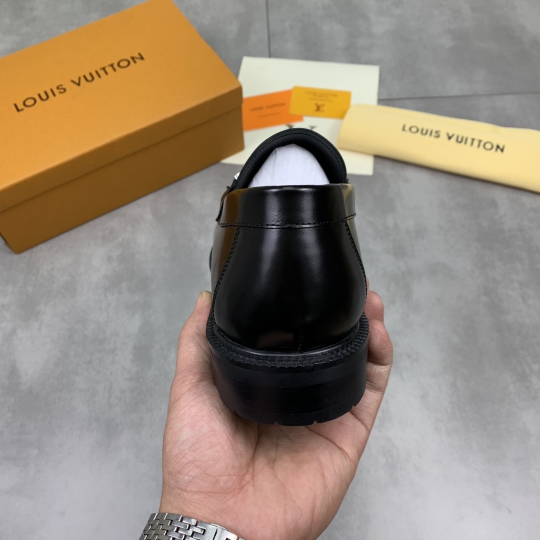 LV men's leather shoes-59