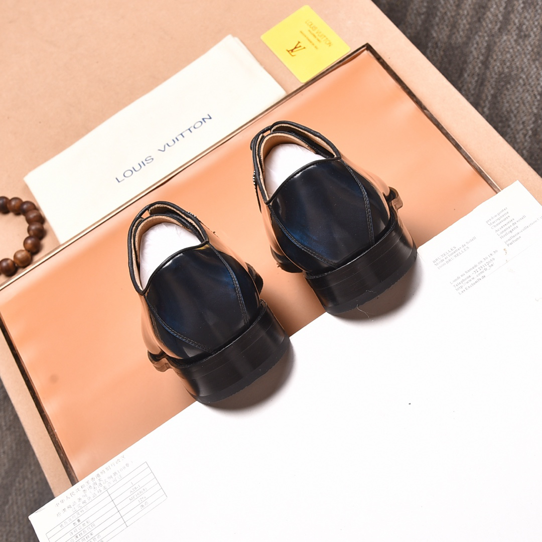LV men's leather shoes-33
