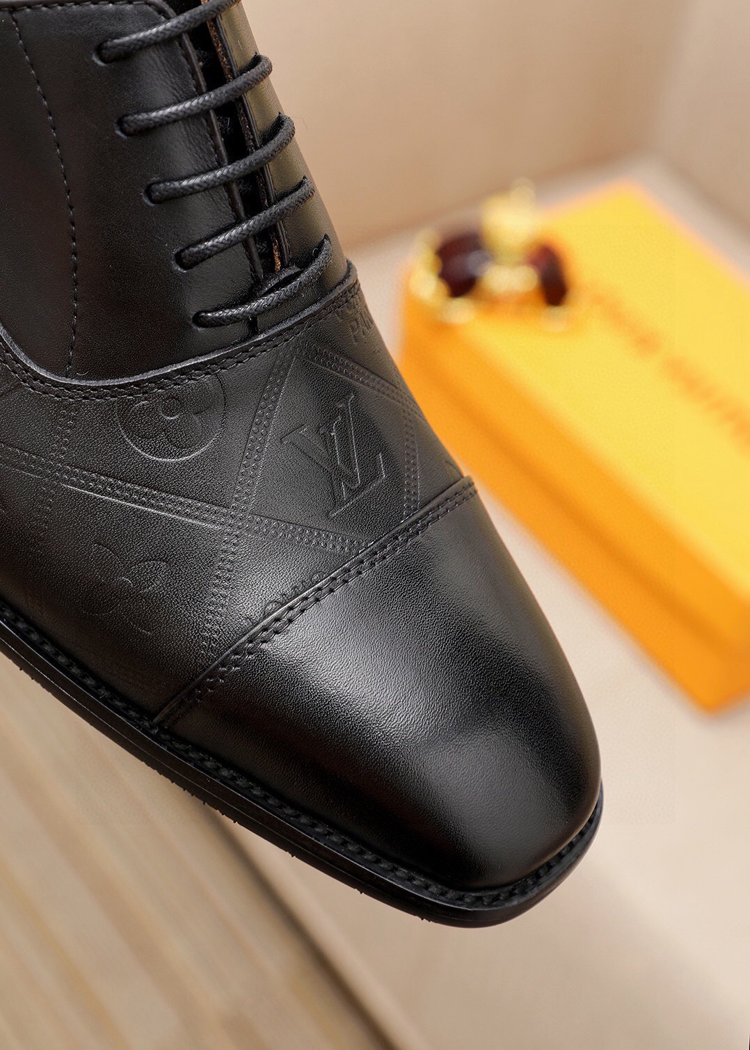 LV women's leather shoes-37