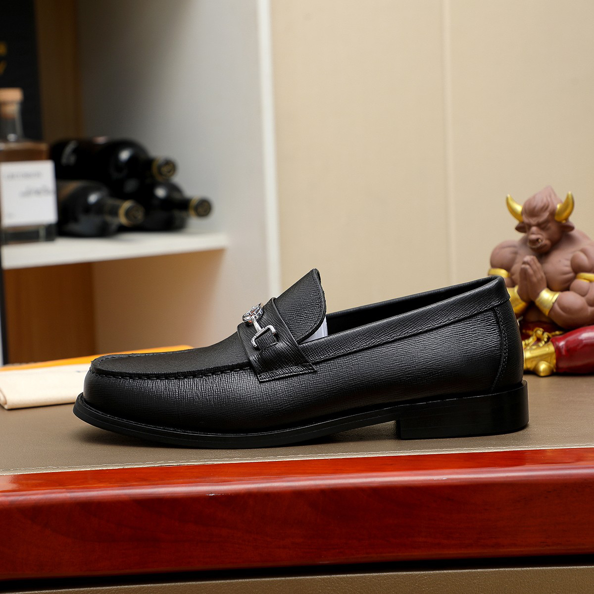 LV men's leather shoes-74