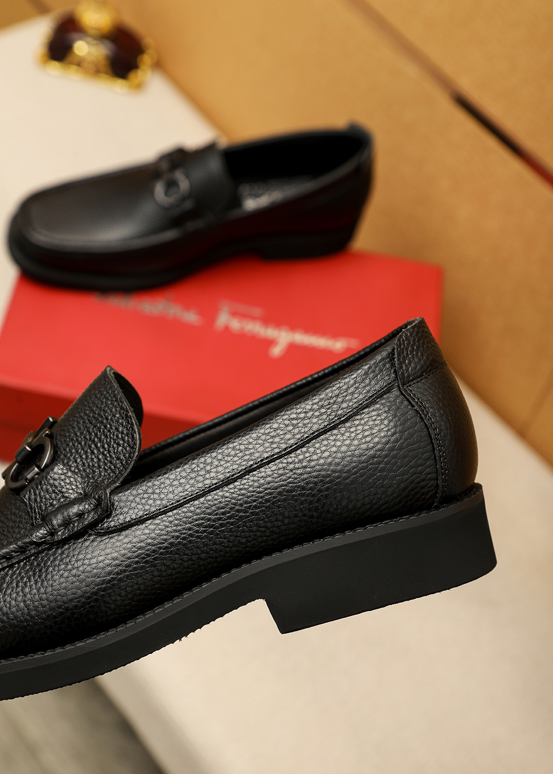 LV men's leather shoes-65