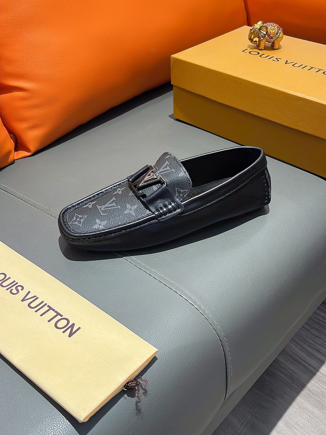 LV men's leather shoes-16