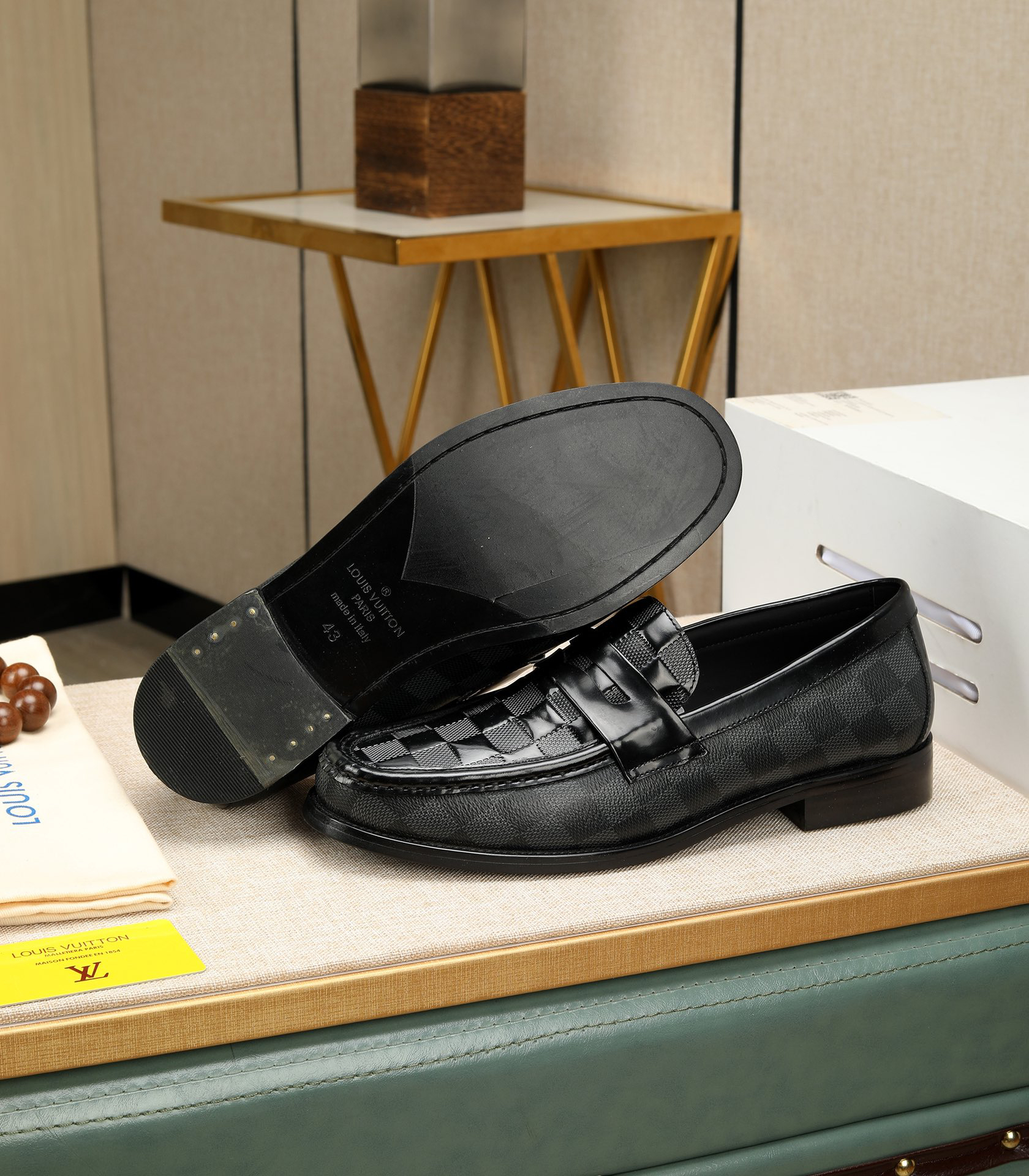 LV men's leather shoes-27