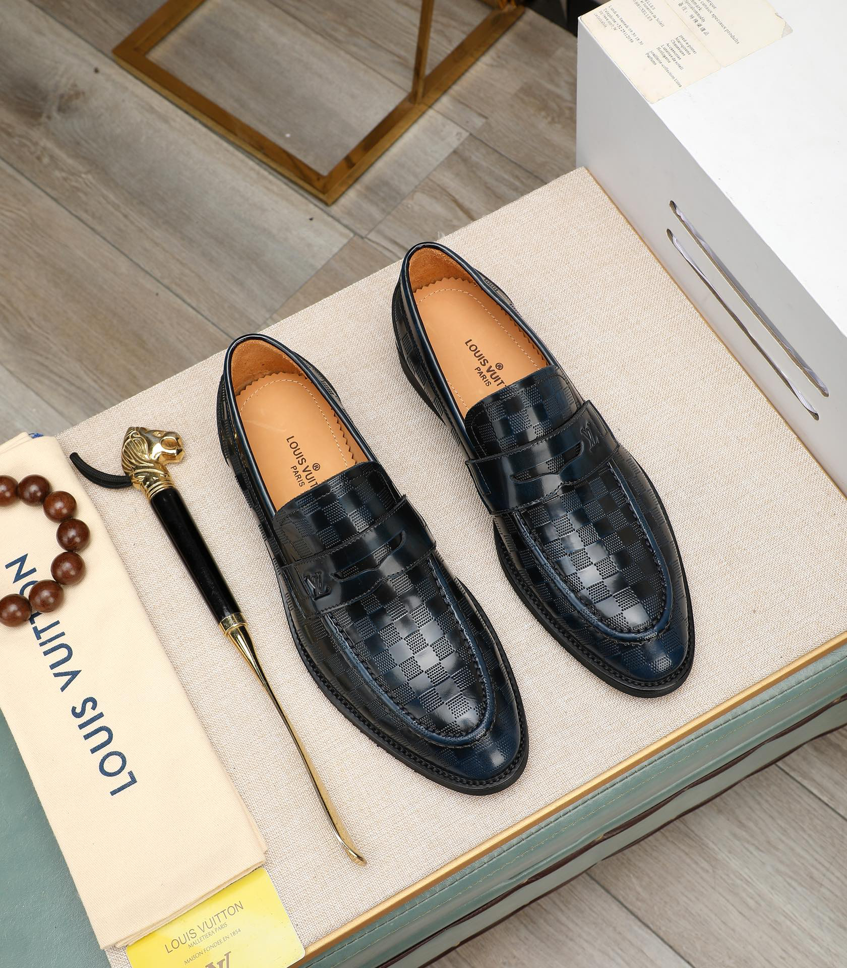 LV men's leather shoes-46