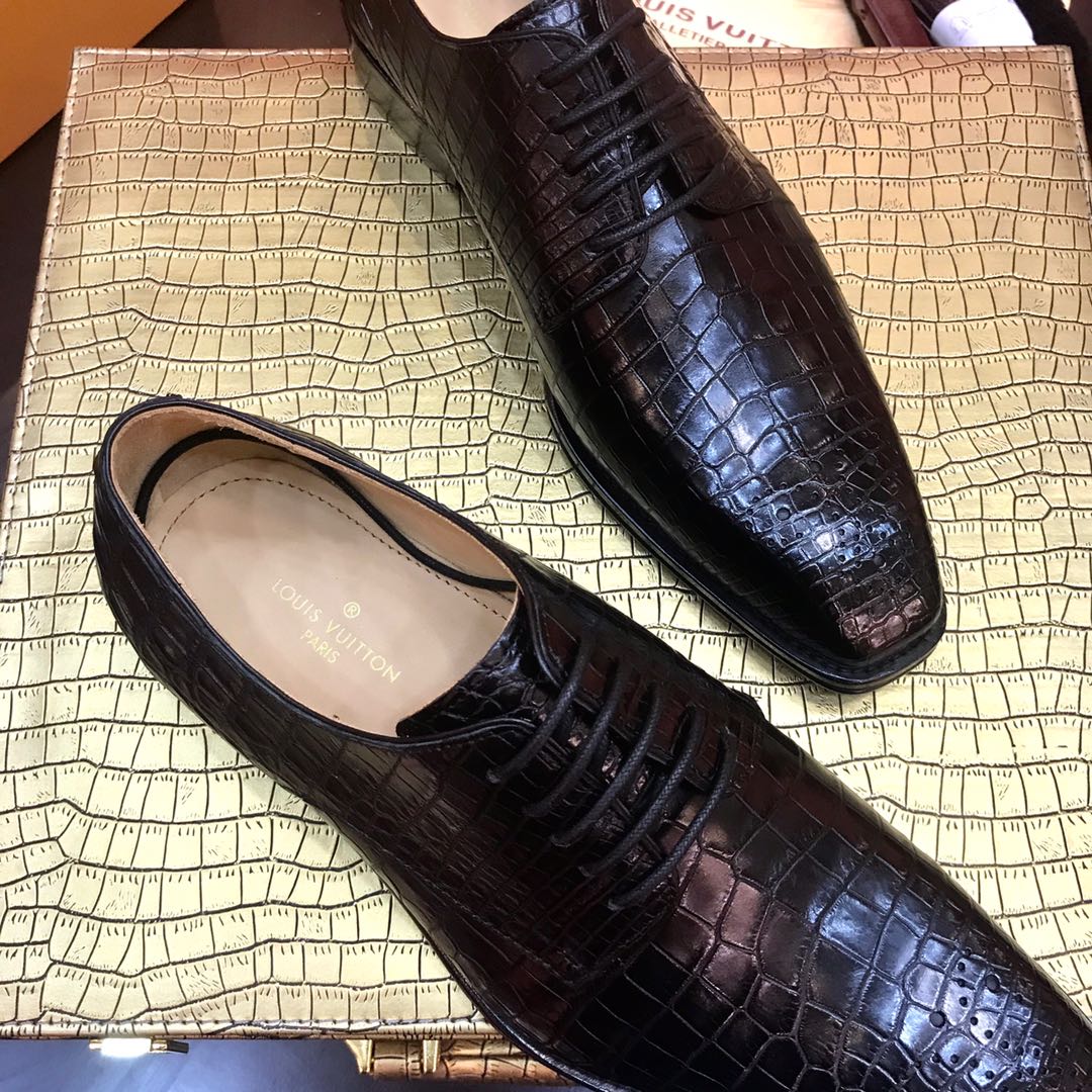 LV men's leather shoes-67