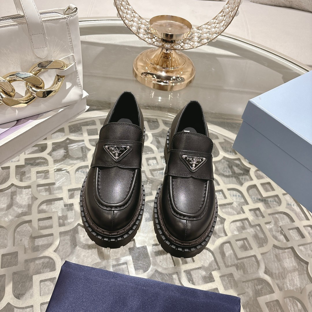Prada women's leather shoes-23
