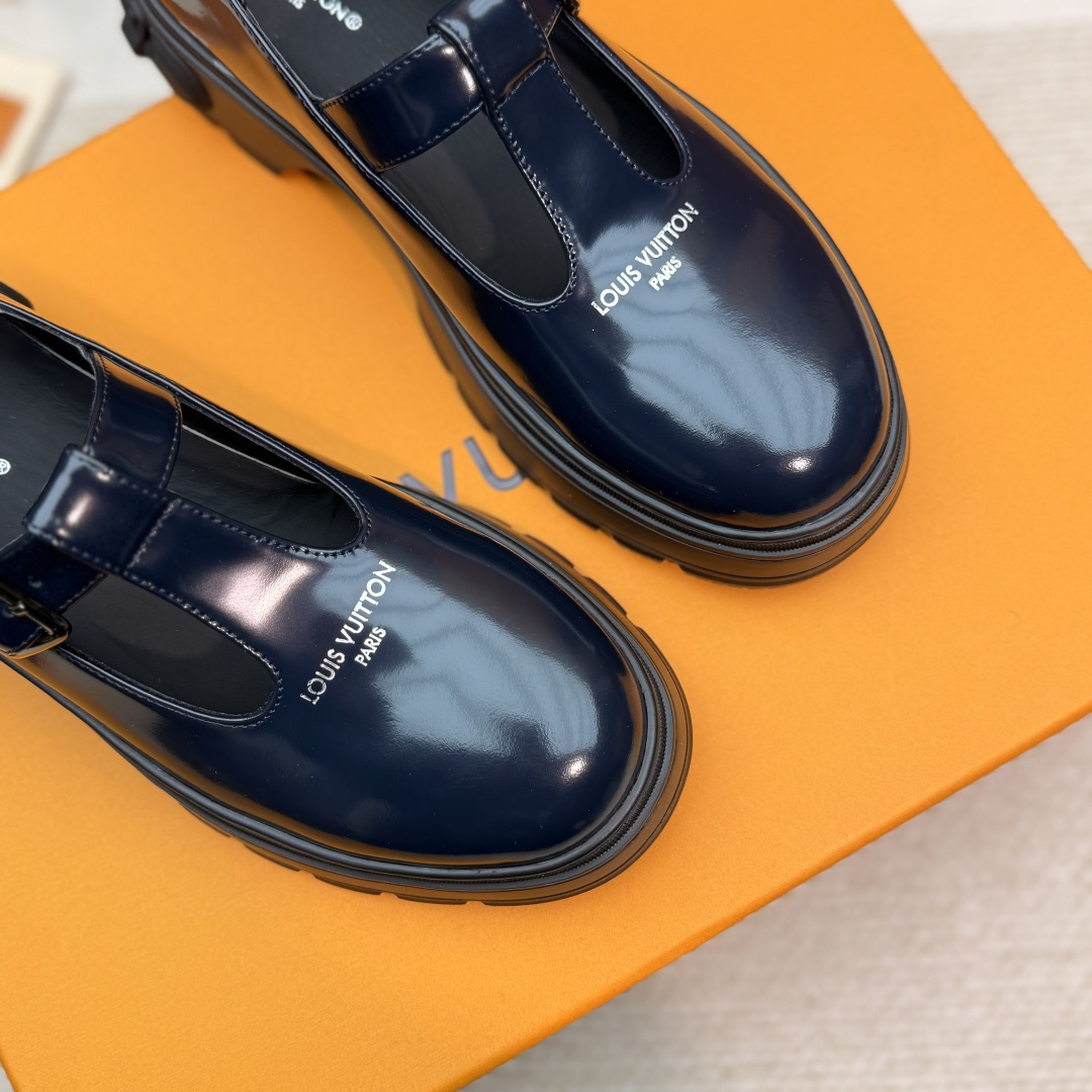 LV women's leather shoes-12