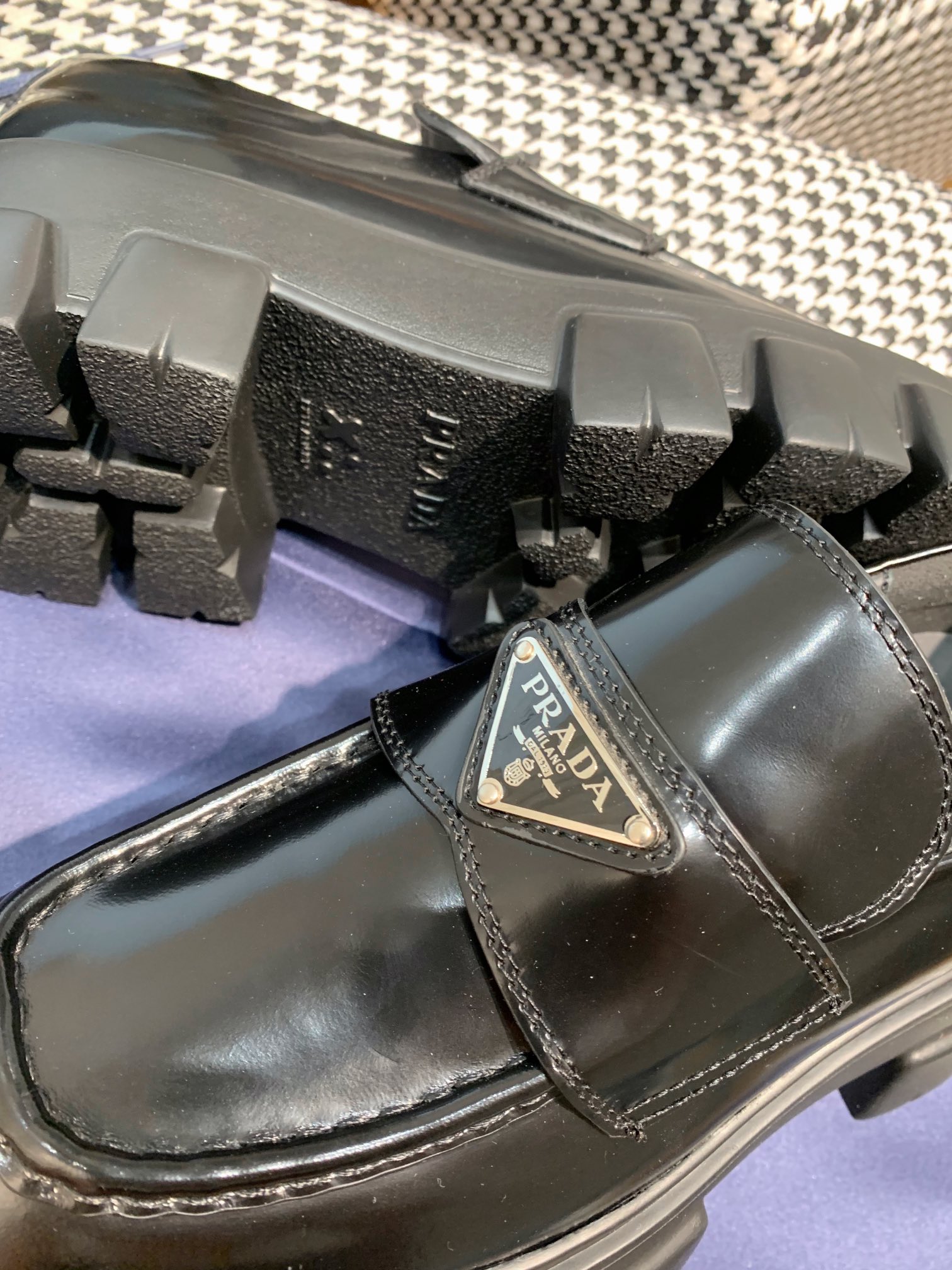 Prada women's leather shoes-36