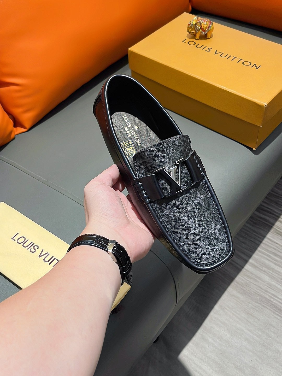 LV men's leather shoes-16