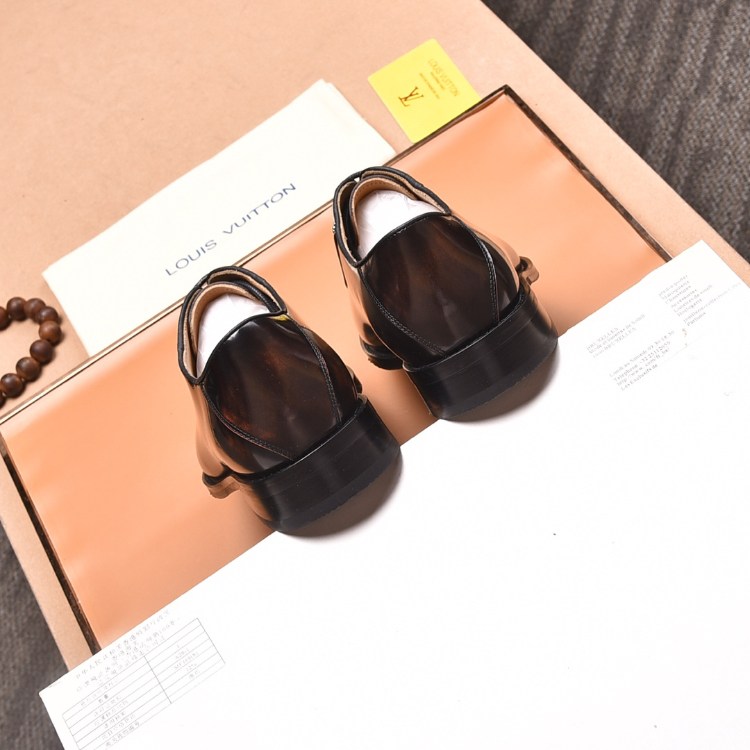 LV men's leather shoes-32
