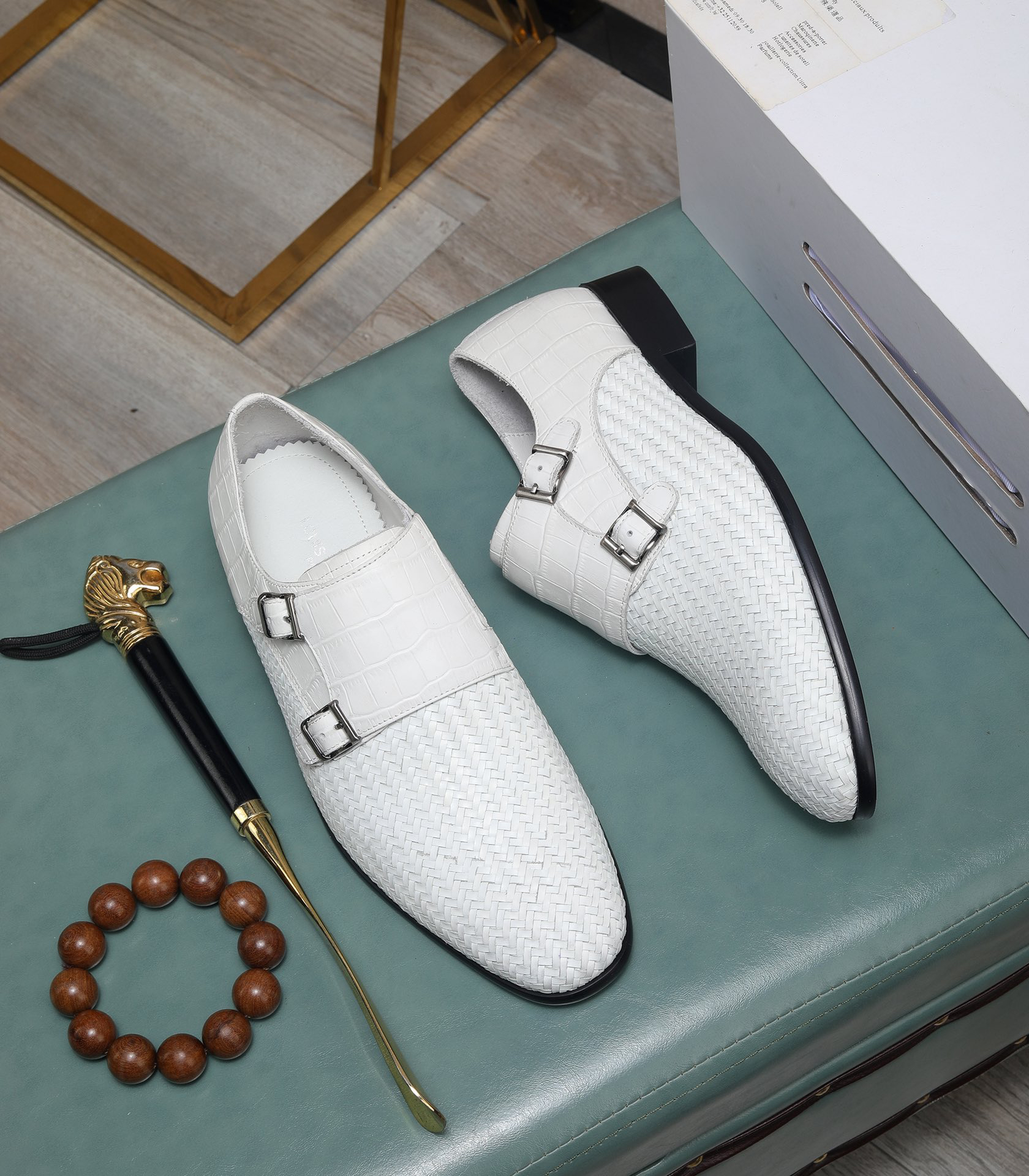 LV men's leather shoes-34