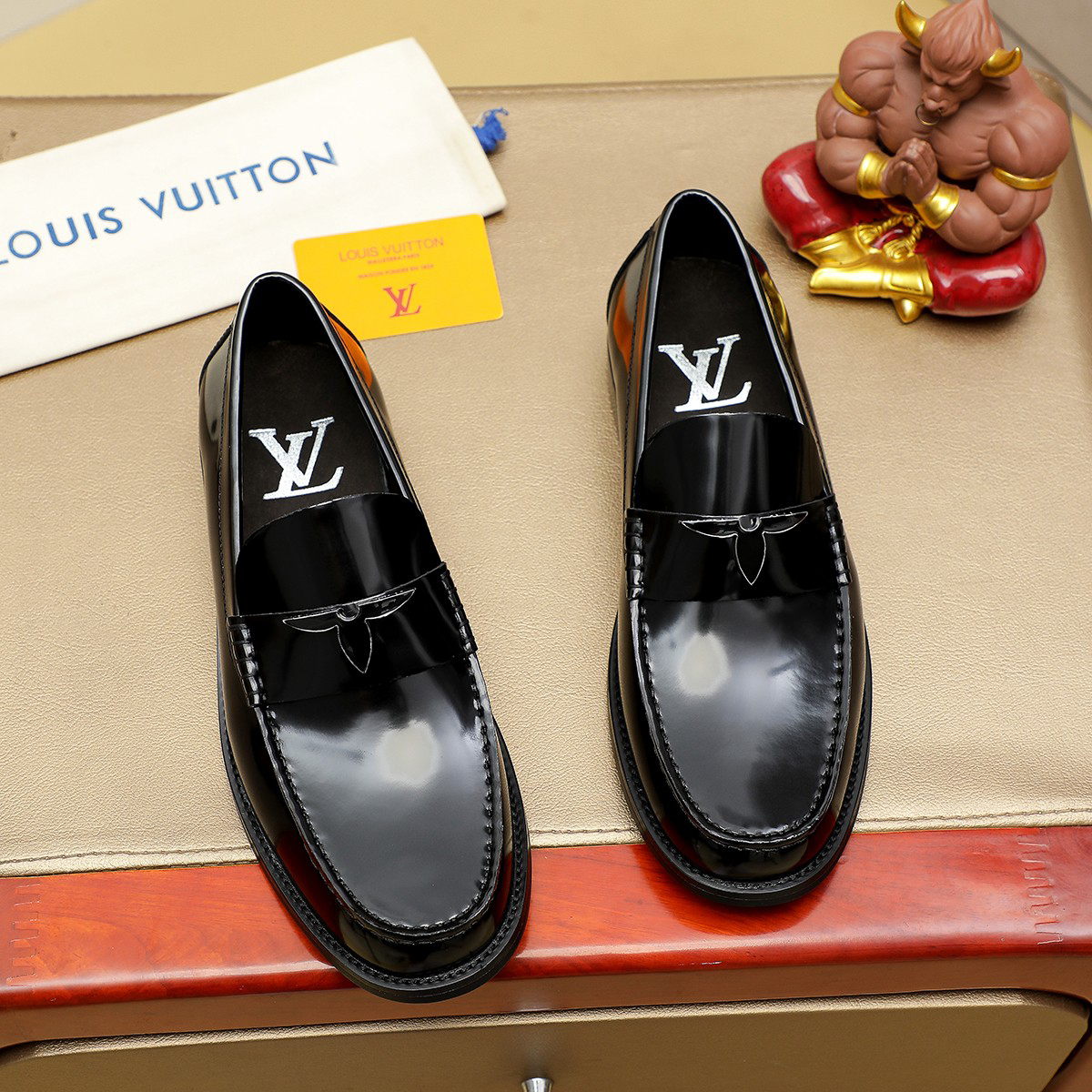LV men's leather shoes-69