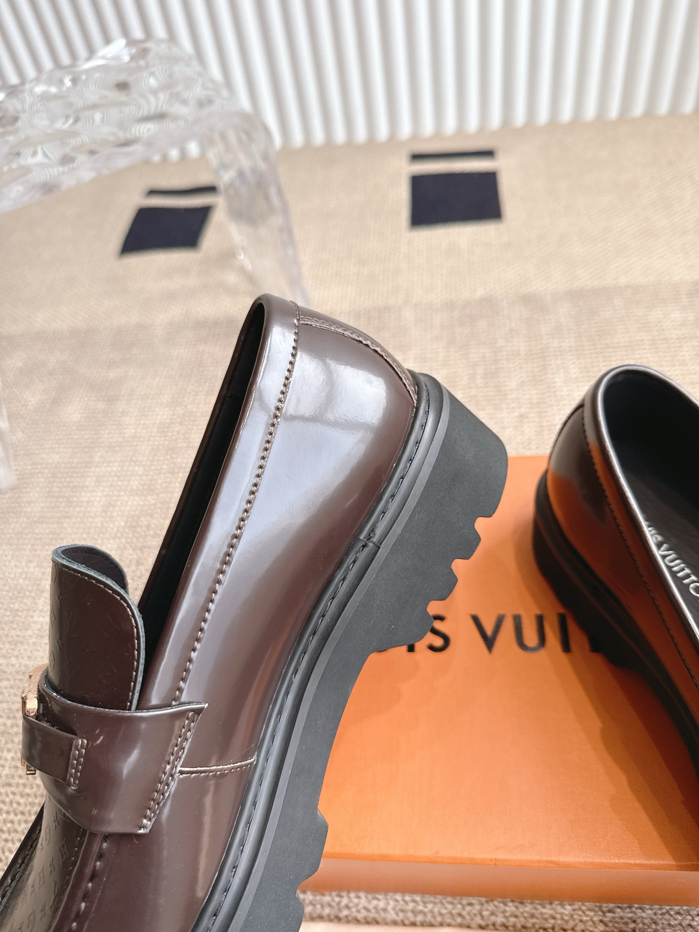 LV women's leather shoes-1