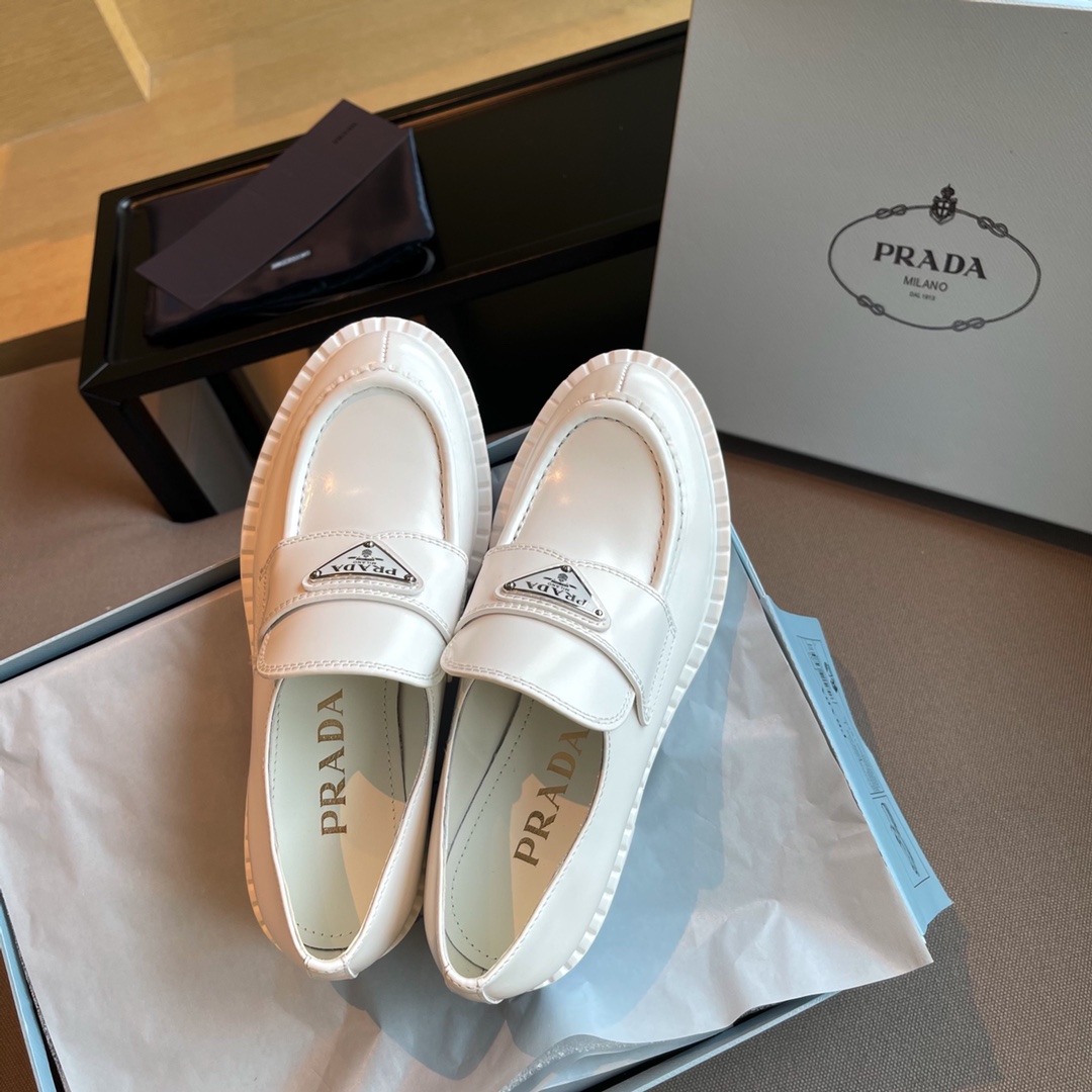 Prada women's leather shoes-38