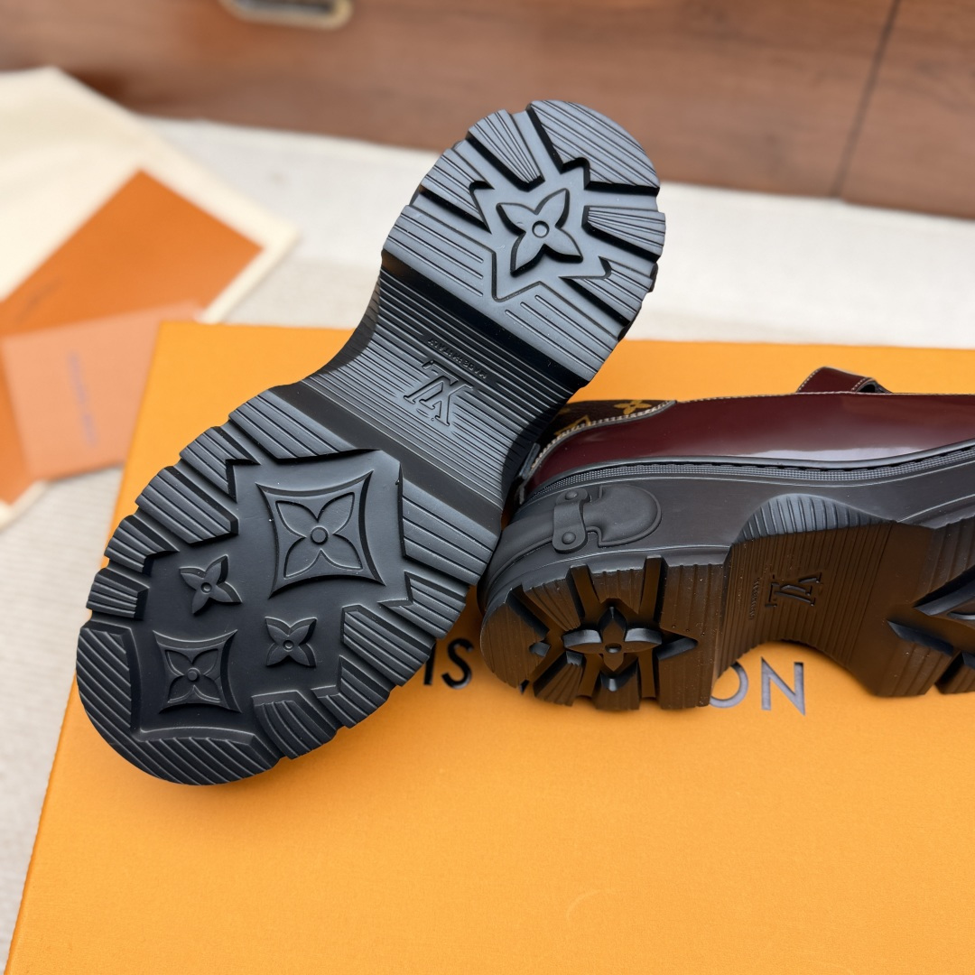 LV women's leather shoes-9