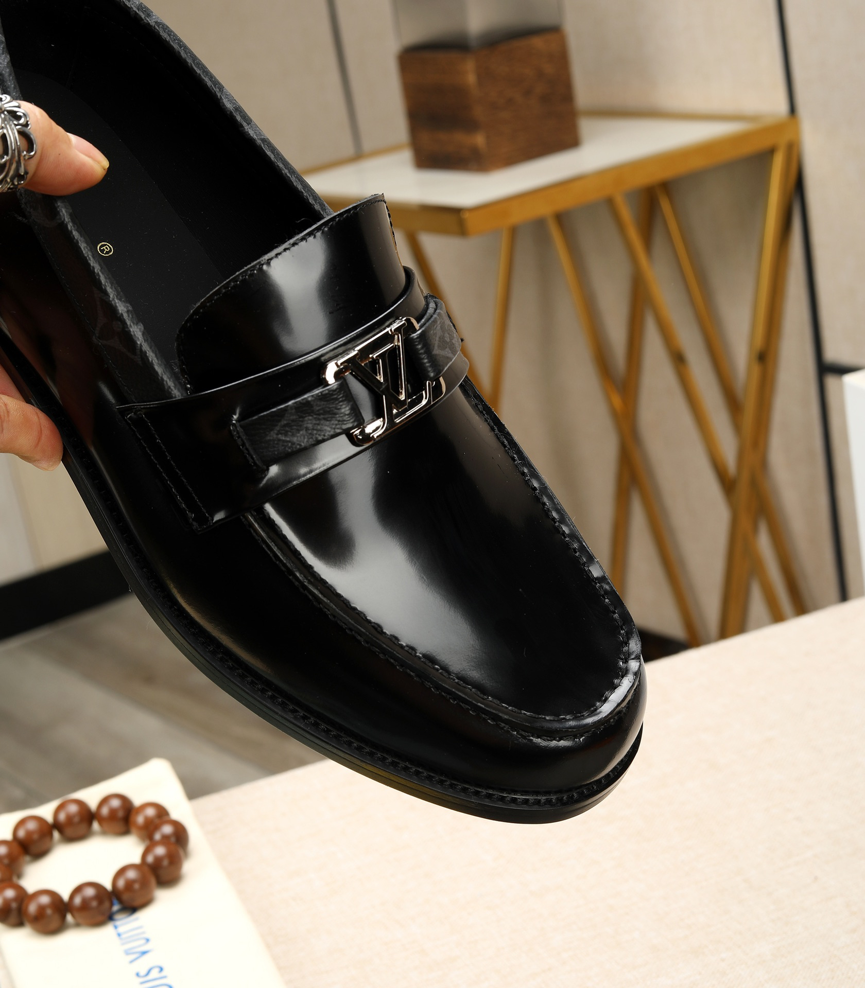 LV men's leather shoes-51