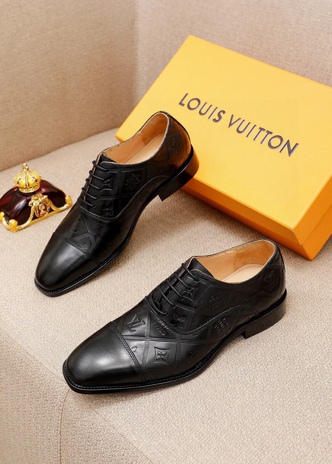 LV women's leather shoes-38