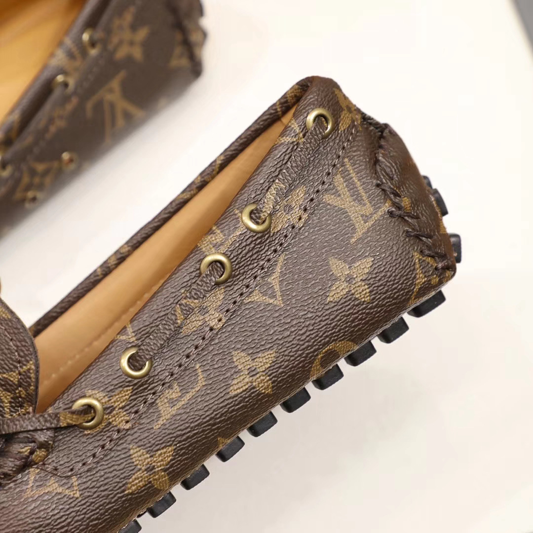 LV women's leather shoes-32