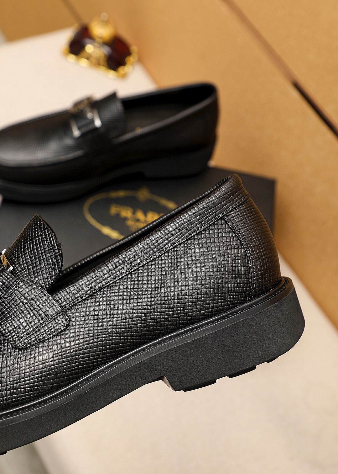 Prada men's leather shoes-33