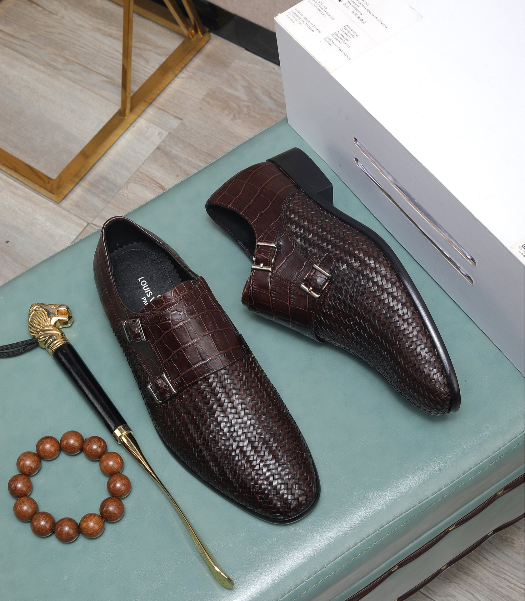 LV men's leather shoes-55