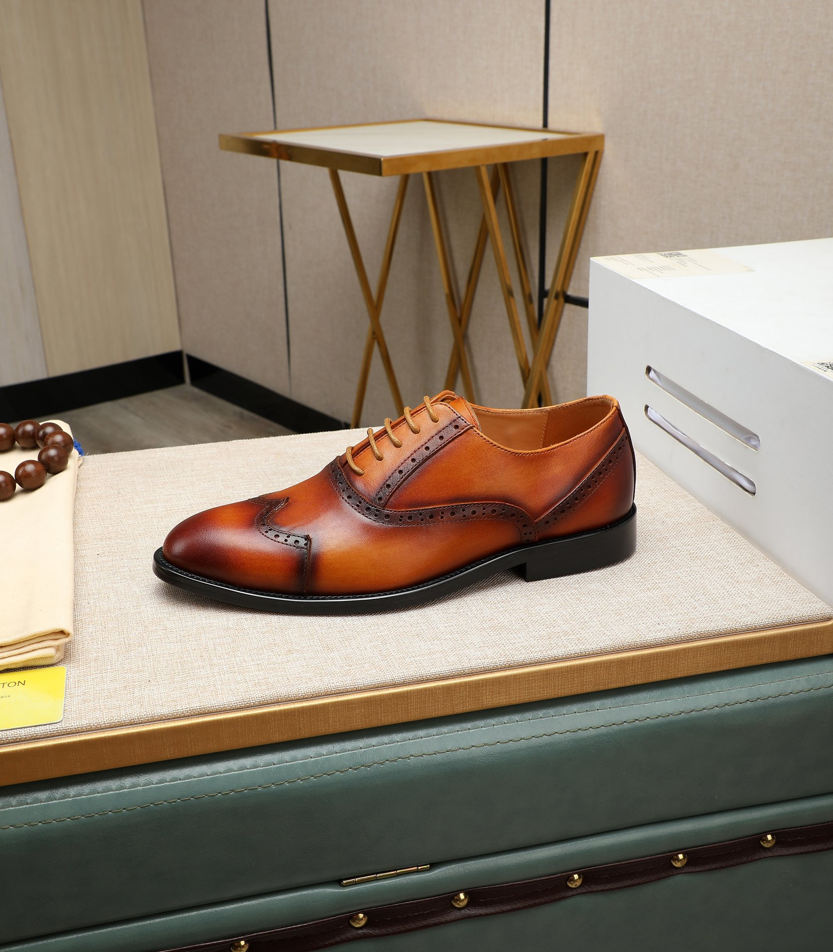 LV men's leather shoes-5