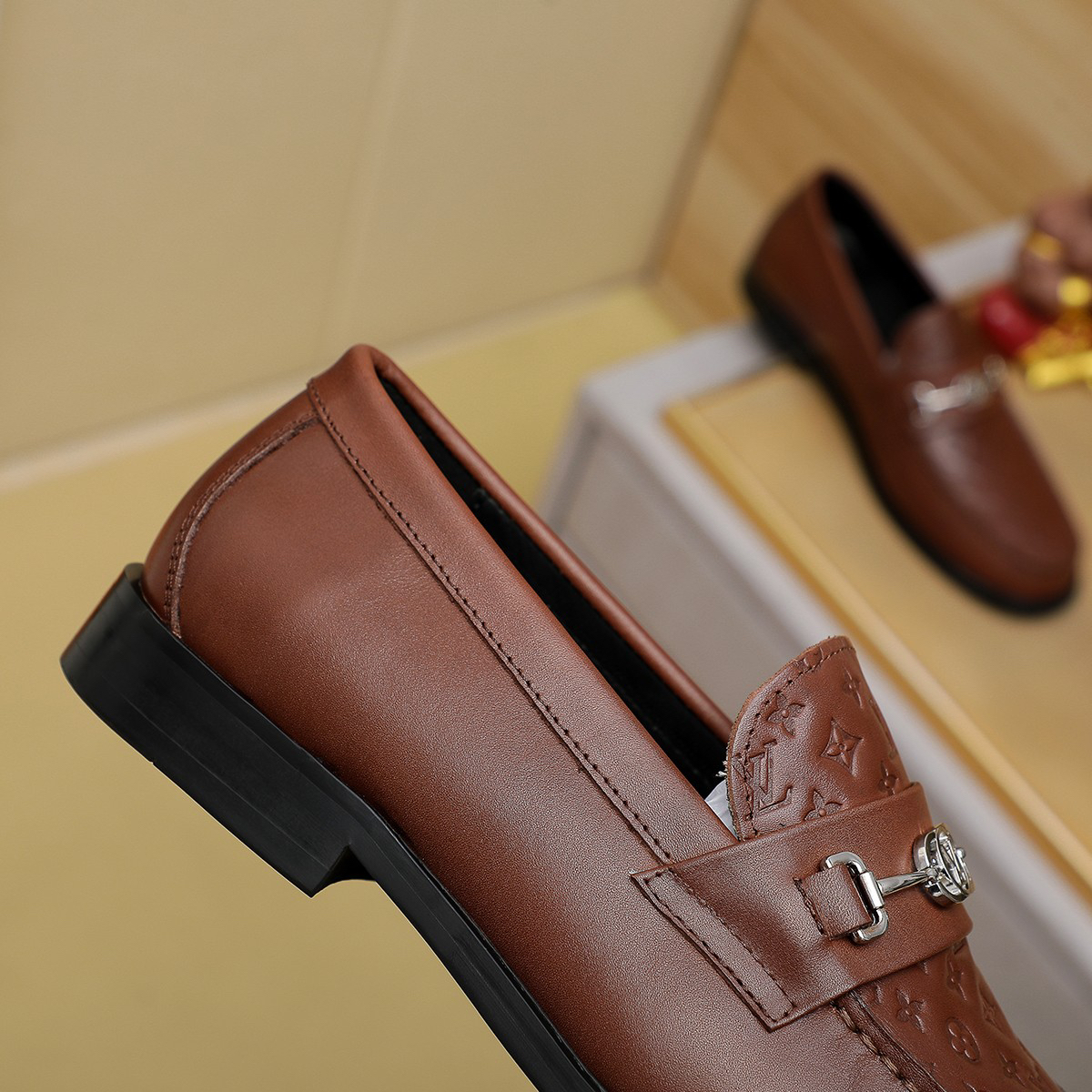 LV men's leather shoes-72