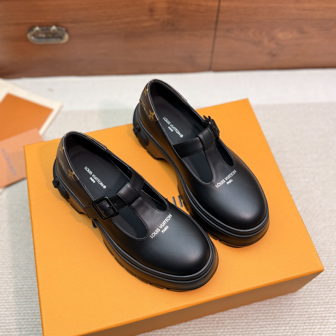 LV women's leather shoes-11