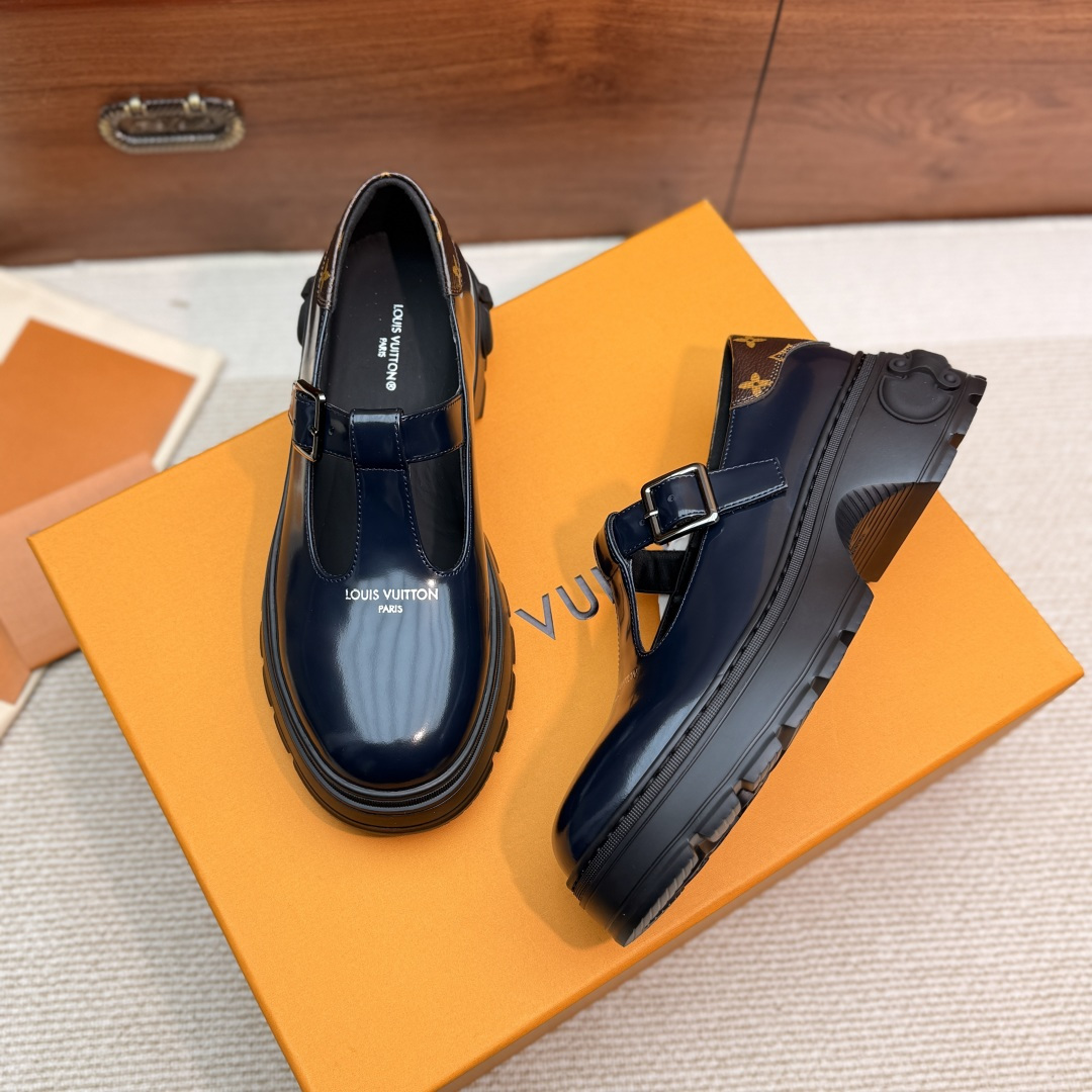 LV women's leather shoes-12