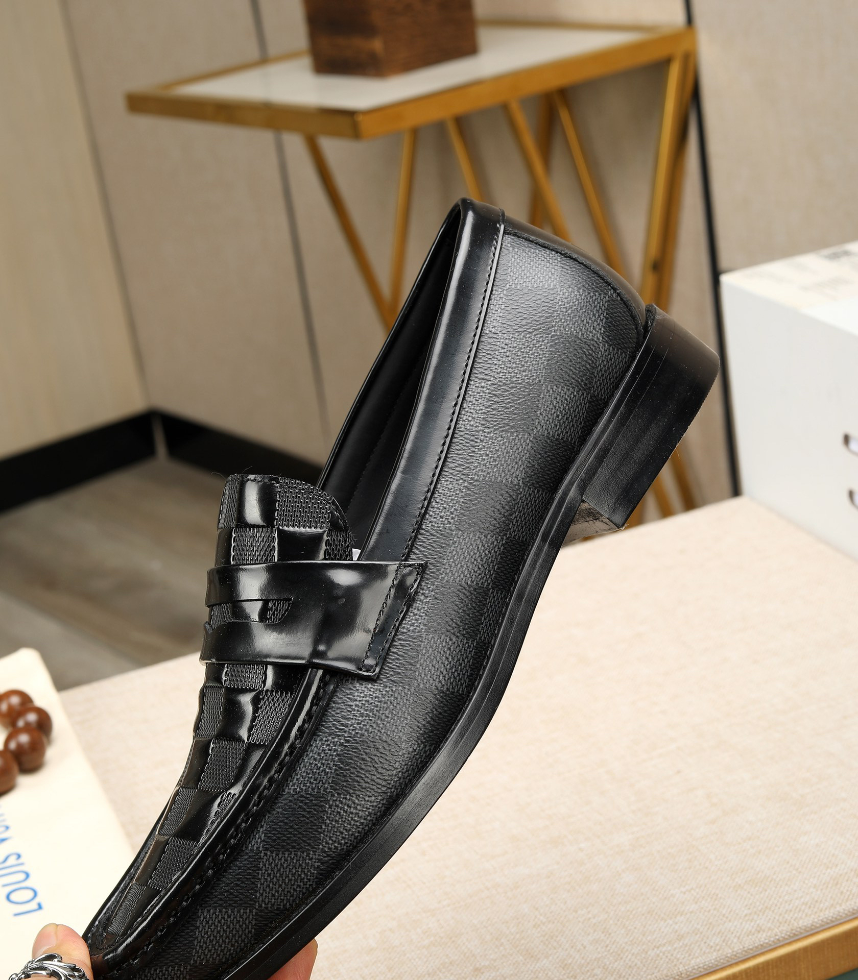 LV men's leather shoes-27