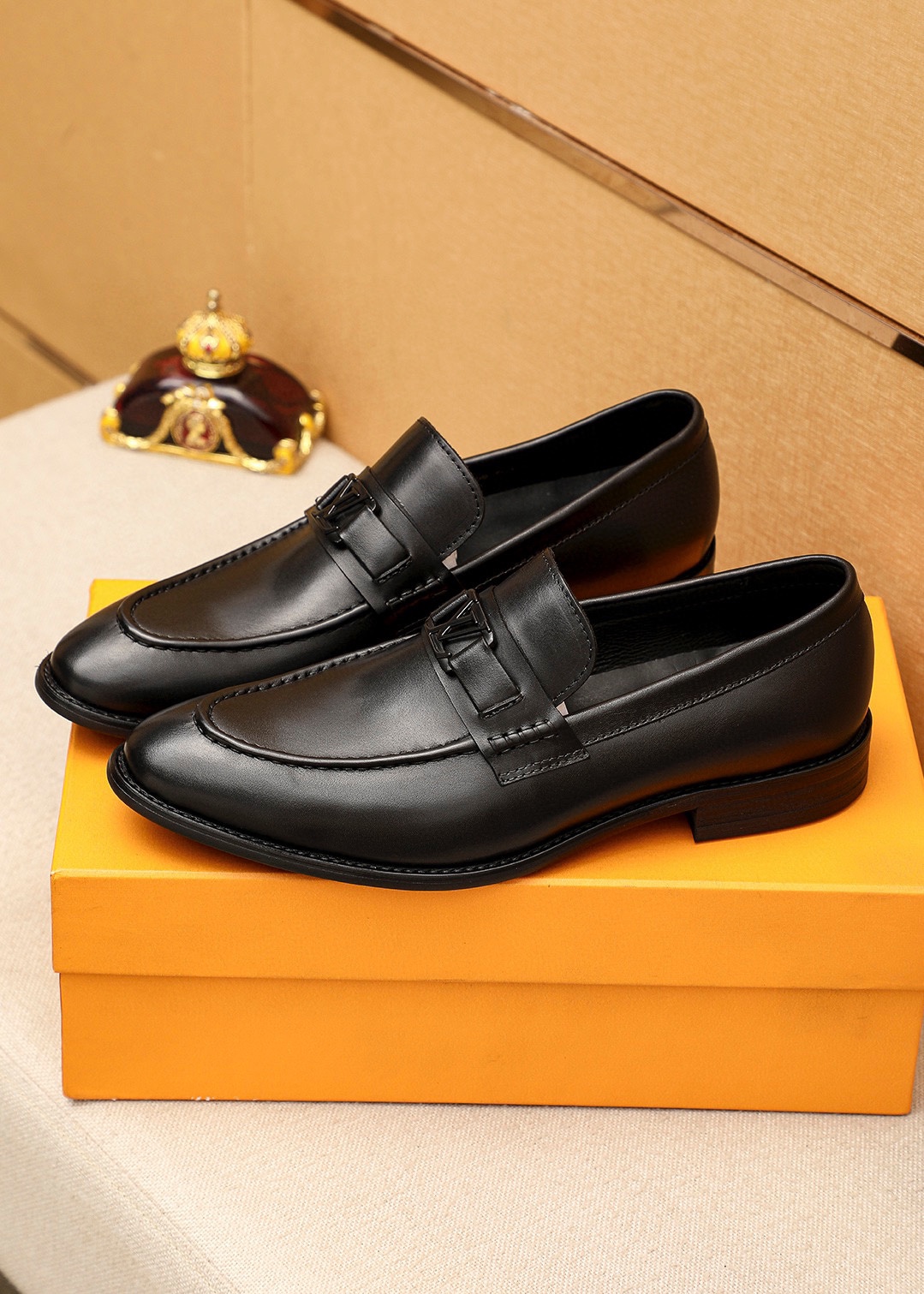 LV men's leather shoes-38