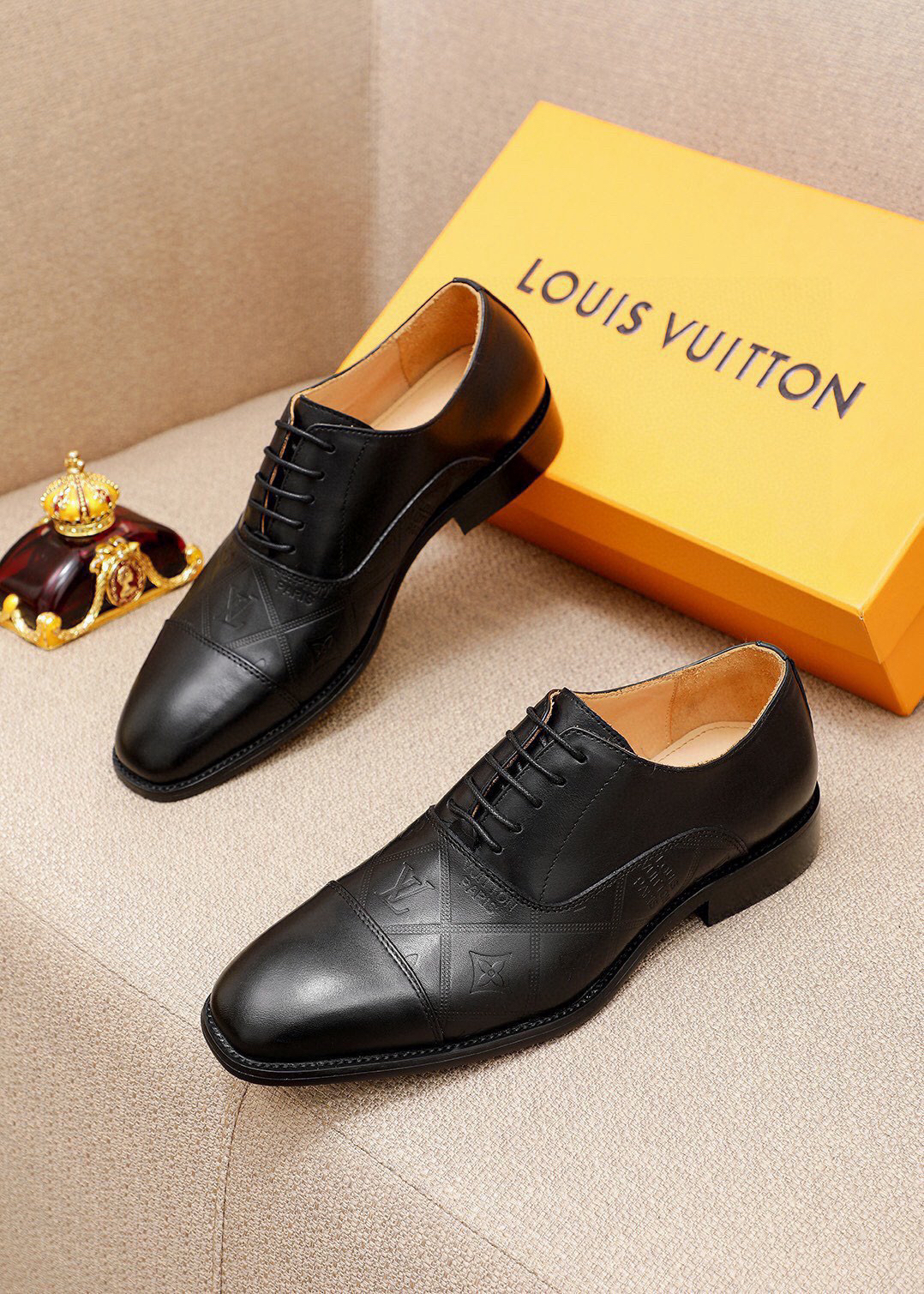 LV women's leather shoes-37