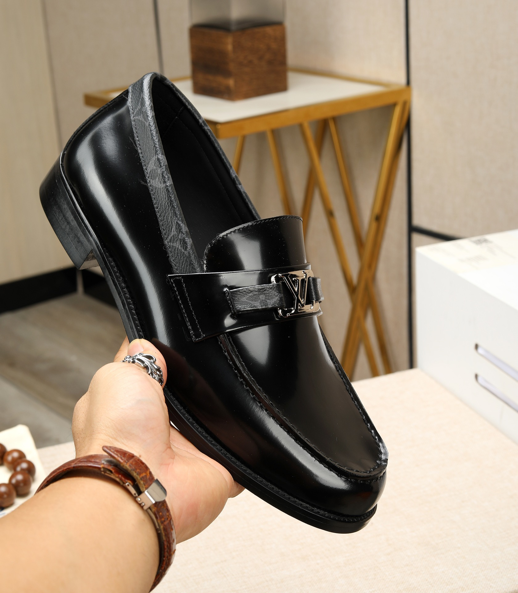 LV men's leather shoes-51