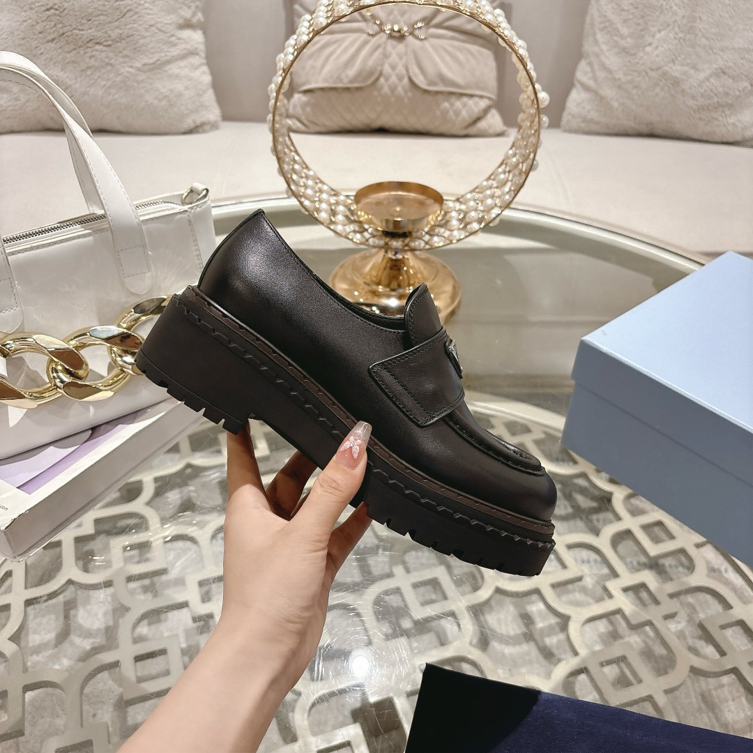Prada women's leather shoes-23