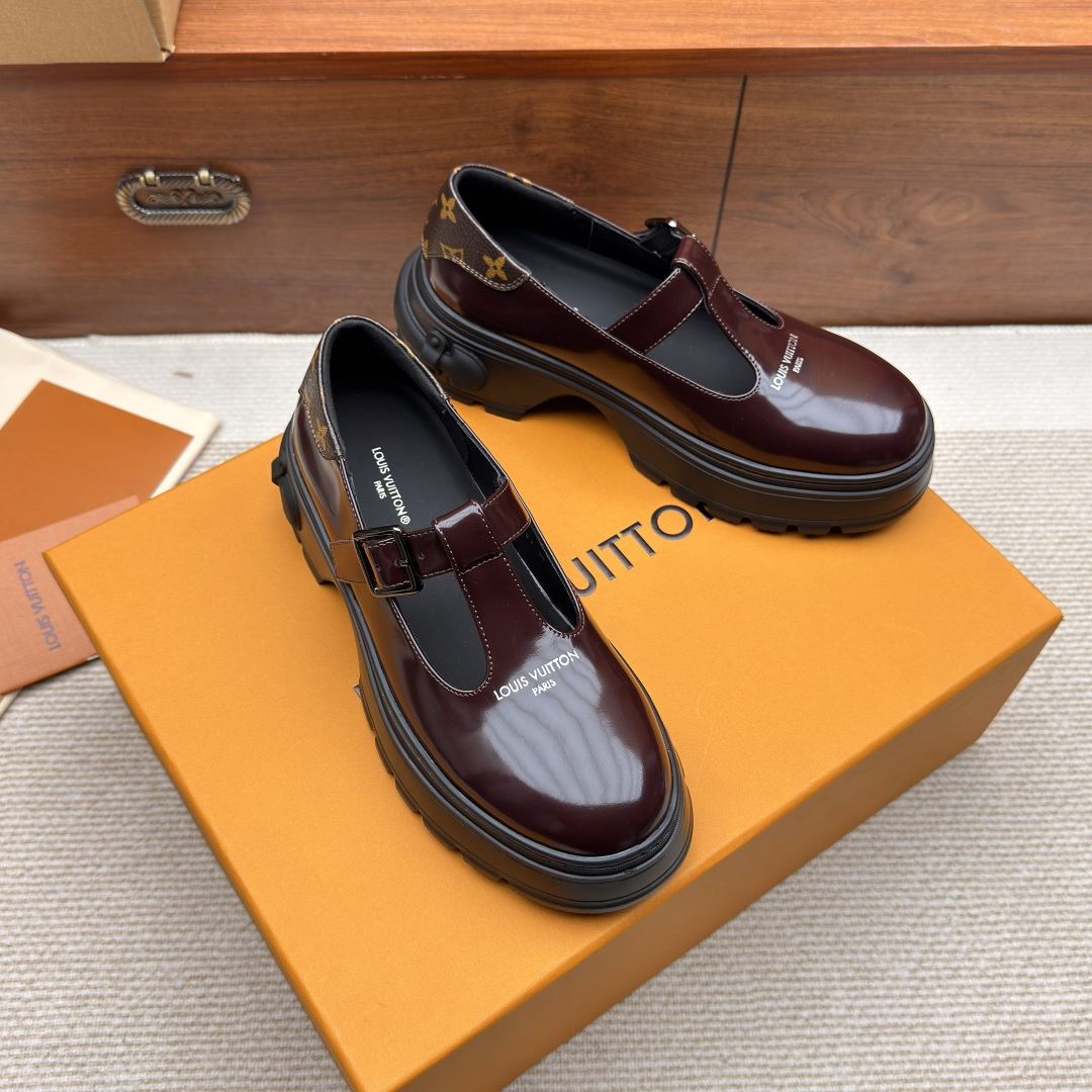 LV women's leather shoes-9