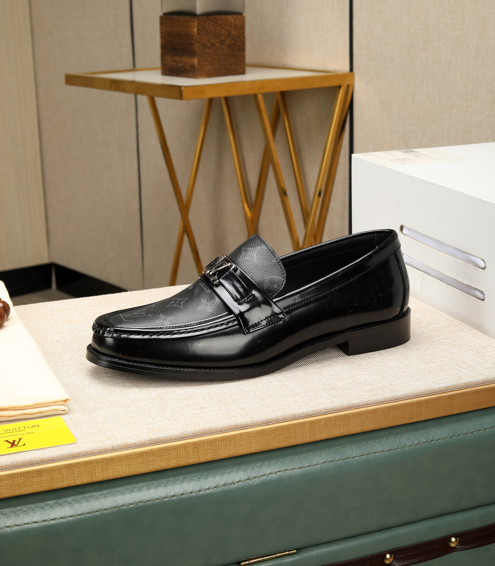 LV men's leather shoes-52