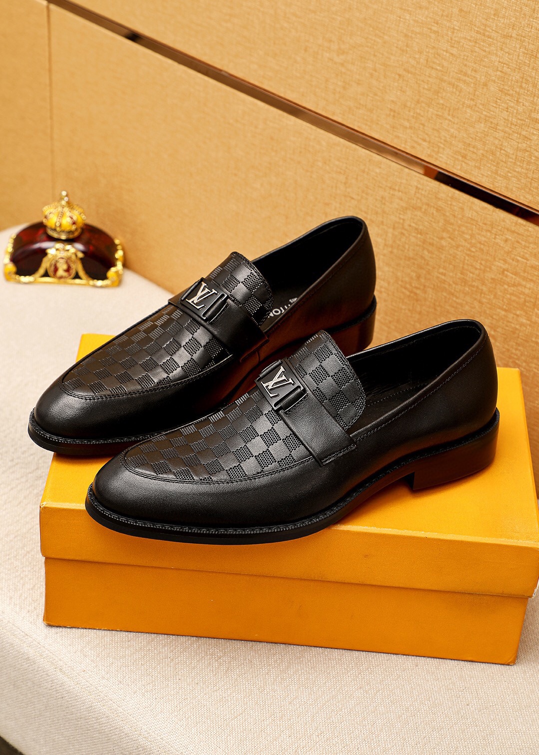 LV men's leather shoes-14