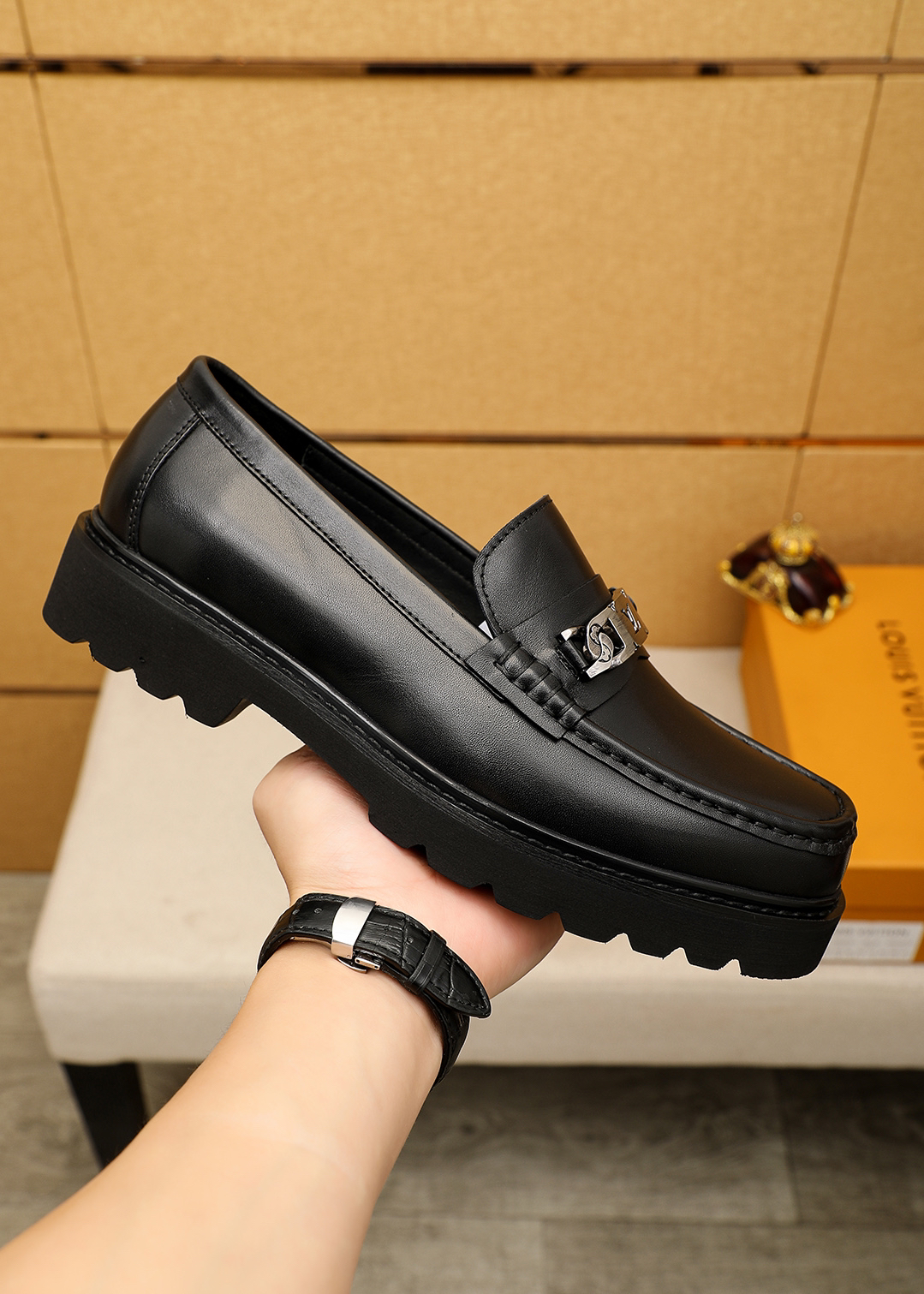 LV men's leather shoes-66