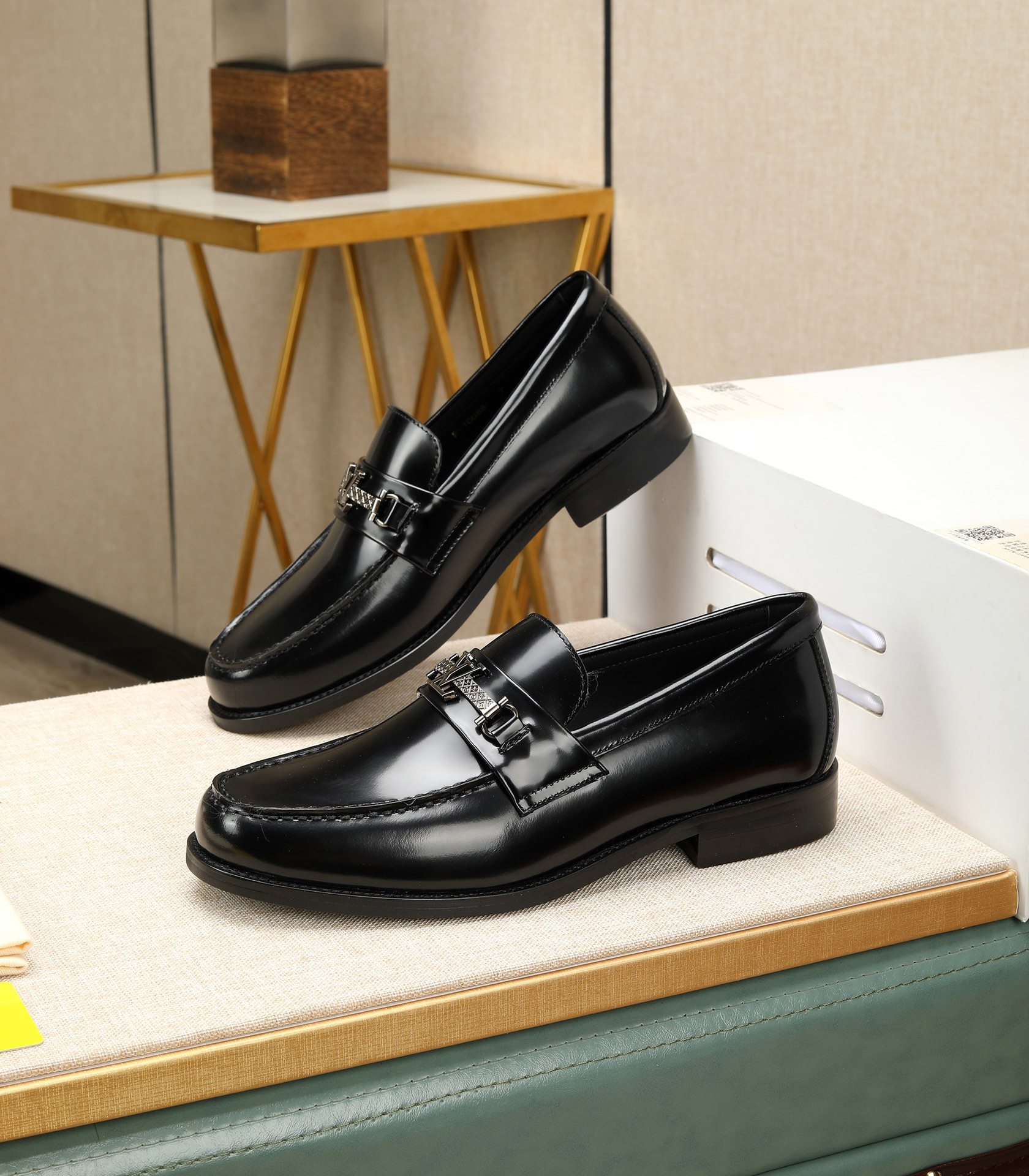 LV men's leather shoes-49