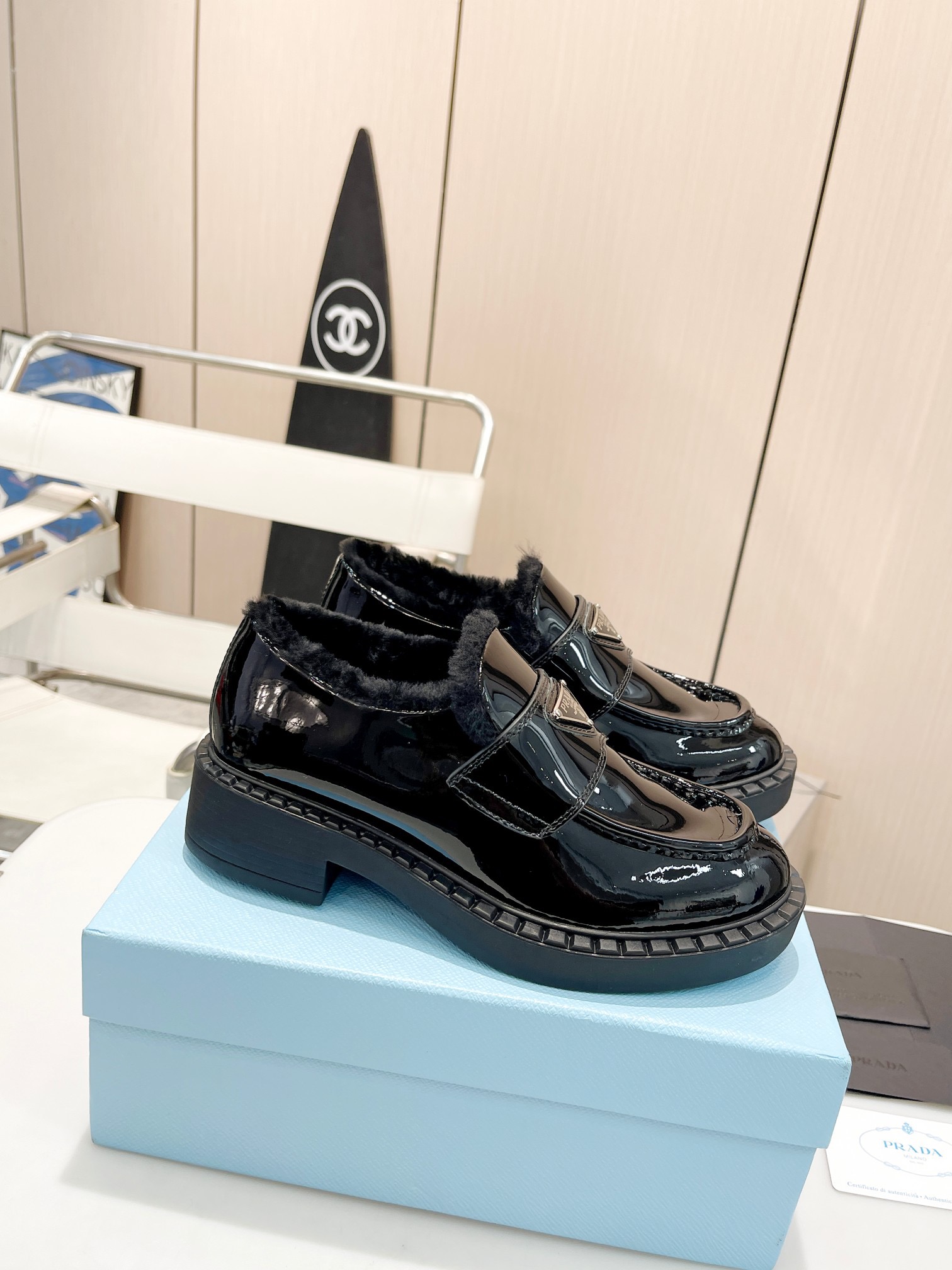 Prada women's leather shoes-7