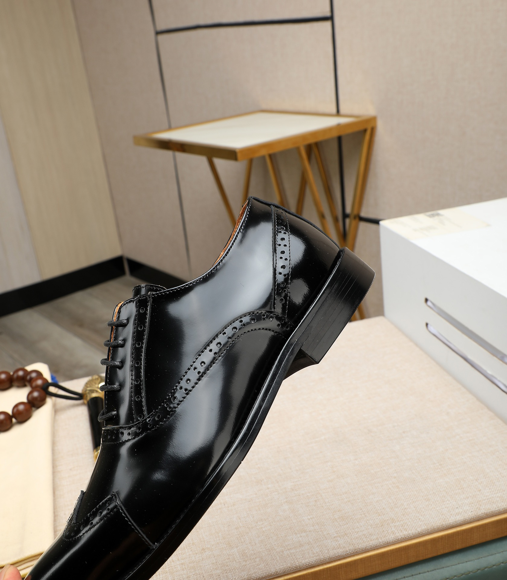 LV men's leather shoes-7