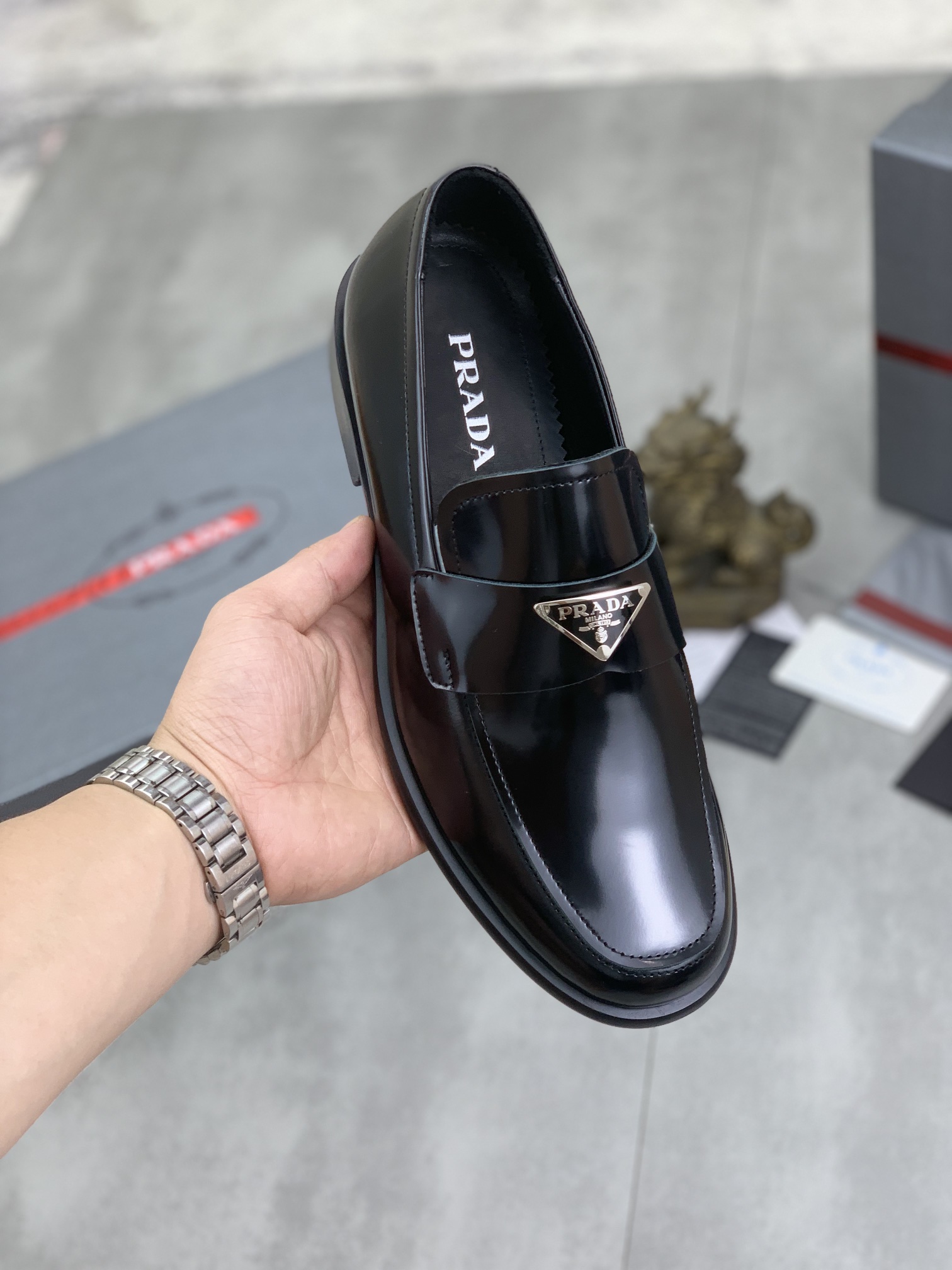 Prada men's leather shoes-18