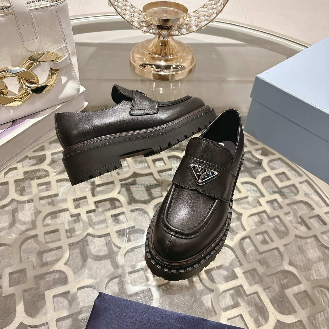 Prada women's leather shoes-23
