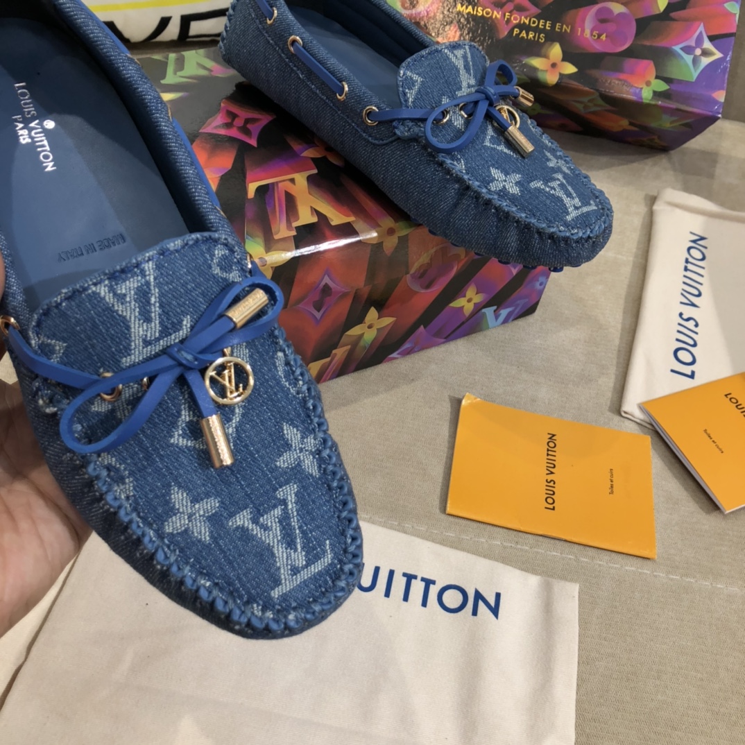 LV women's leather shoes-52