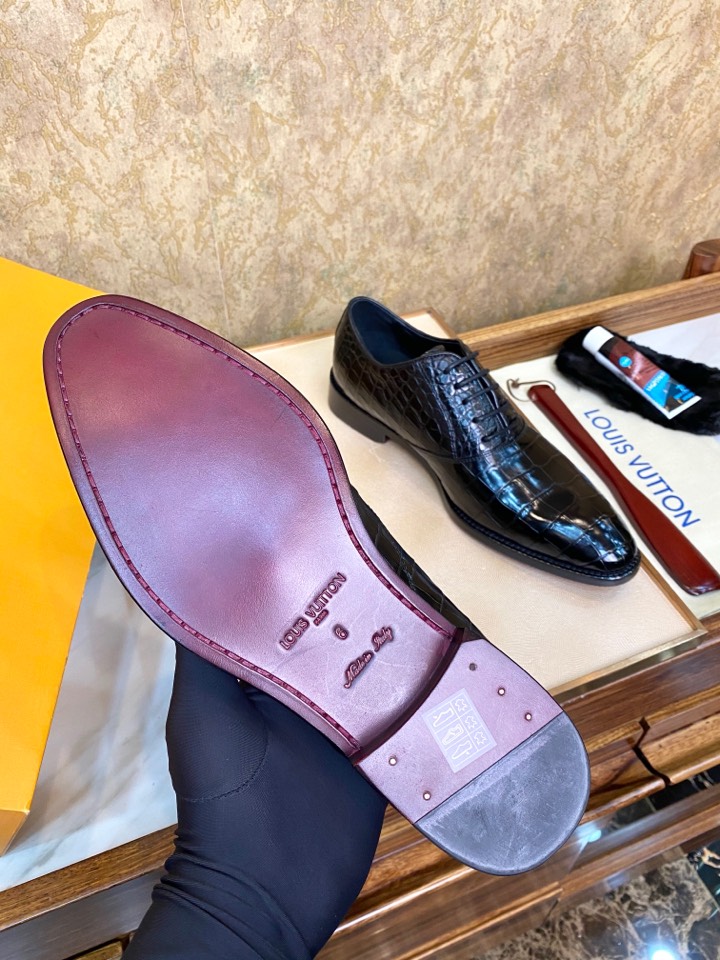 LV men's leather shoes-1