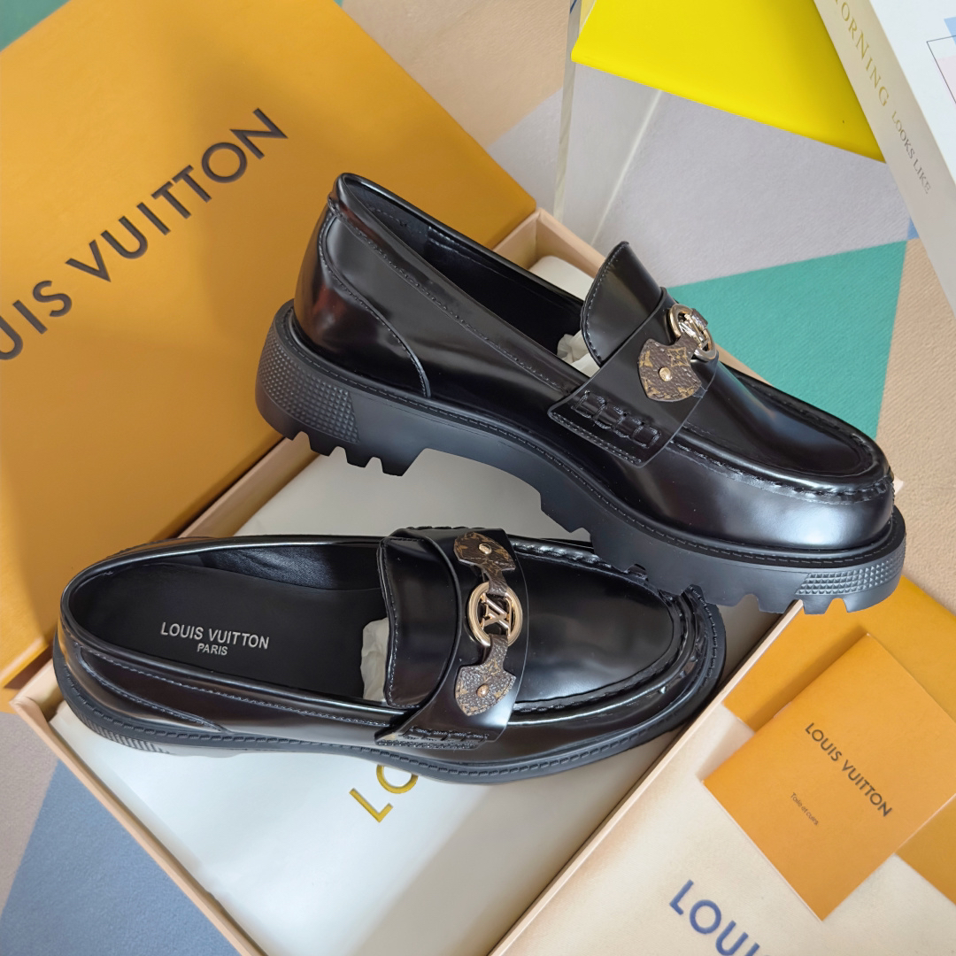 LV women's leather shoes-19