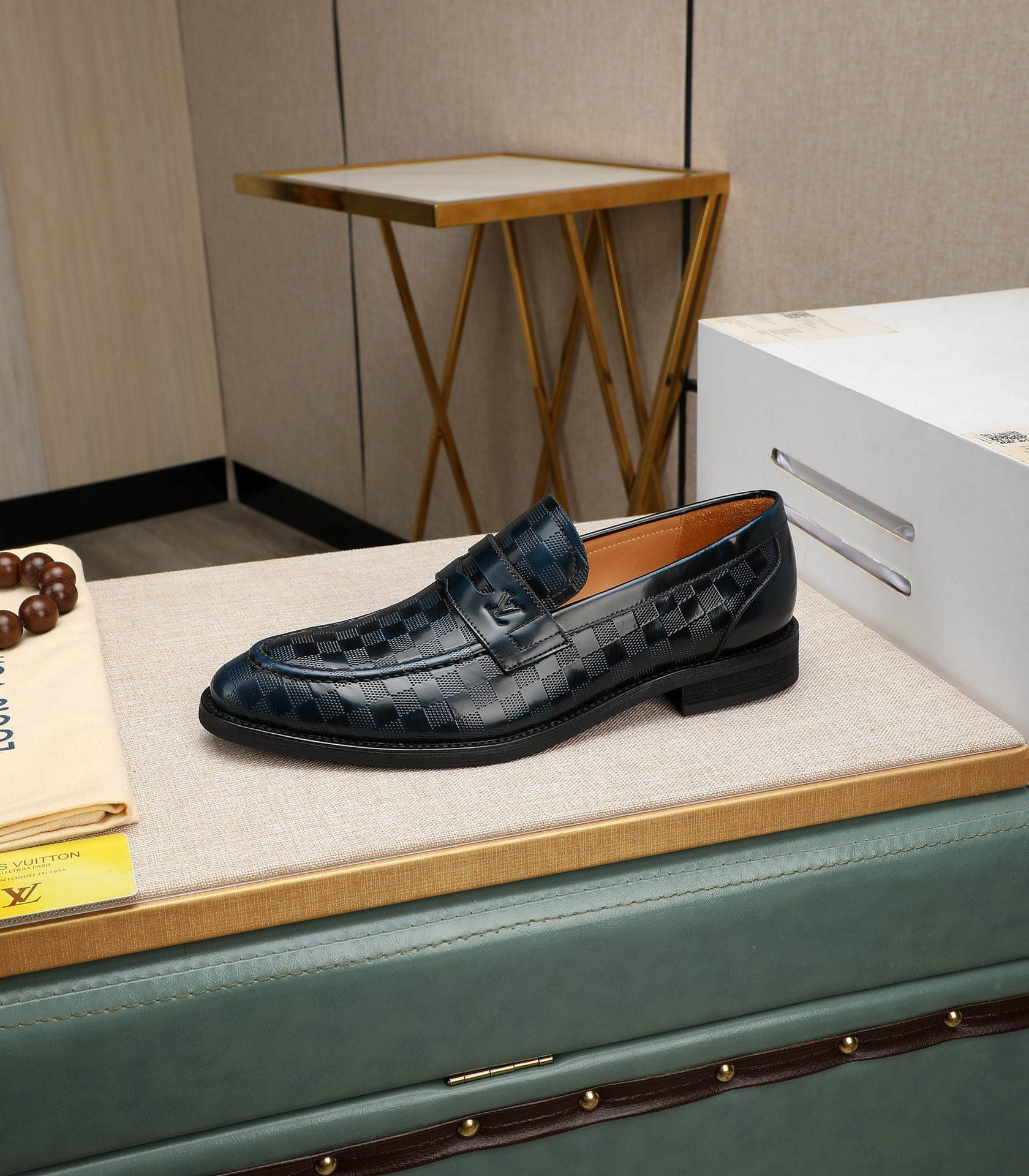 LV men's leather shoes-46