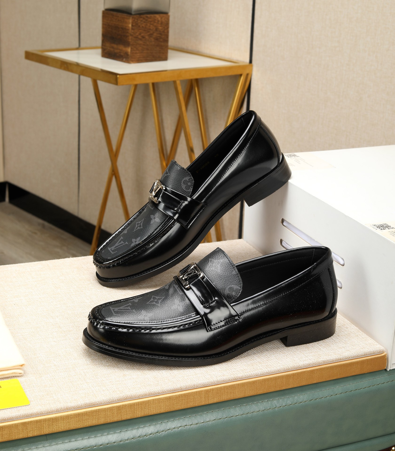 LV men's leather shoes-52