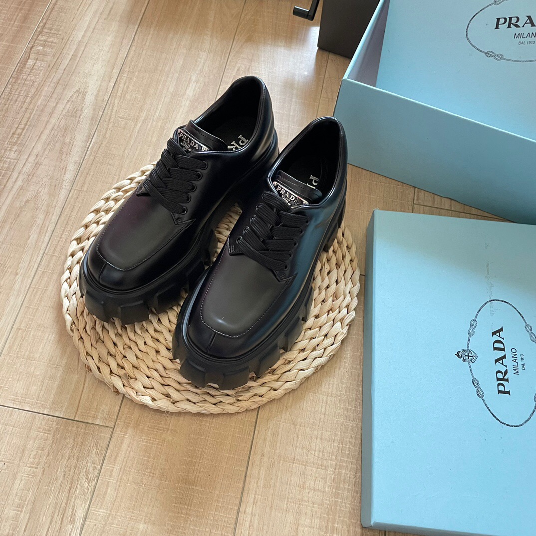 Prada women's leather shoes-40
