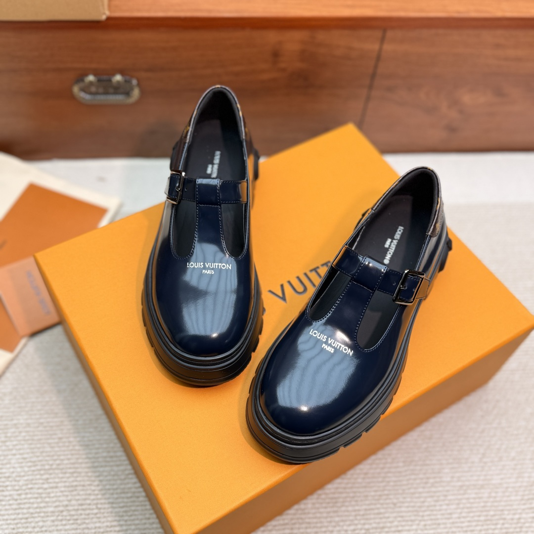 LV women's leather shoes-12